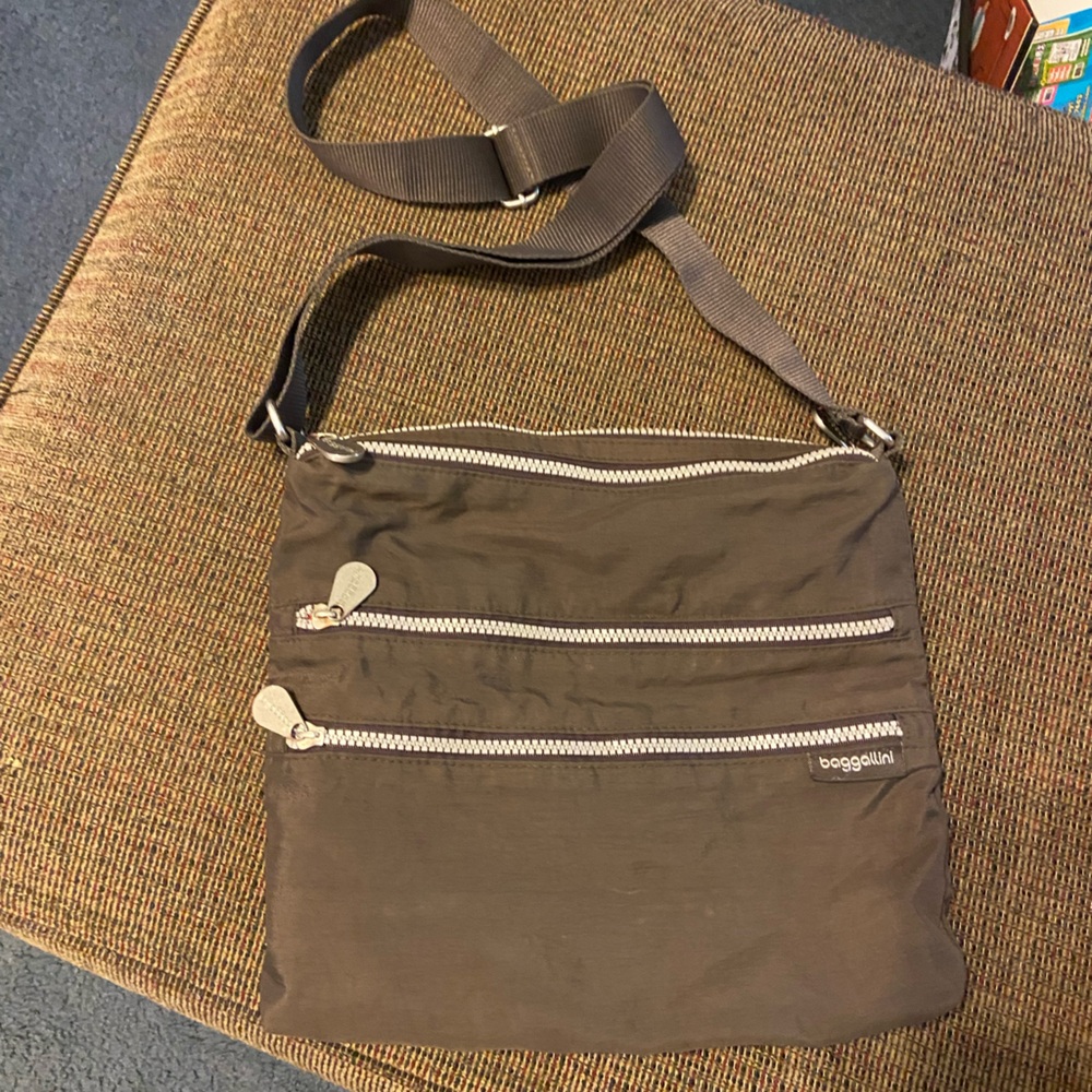 Baggallini gray Crossbody Bag